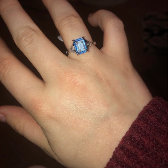 Ring - Picture 3 of 3